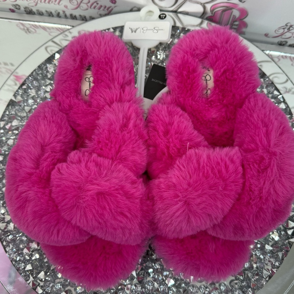 Jessica Simpson slippers furry fuzzy faux fur neon Vibrant Pink Fuzzy Slippers
